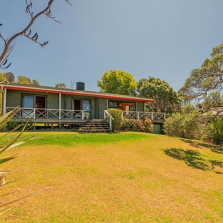 Norma'S Place - Simpsons Beach Bach Villa Whitianga Exterior photo