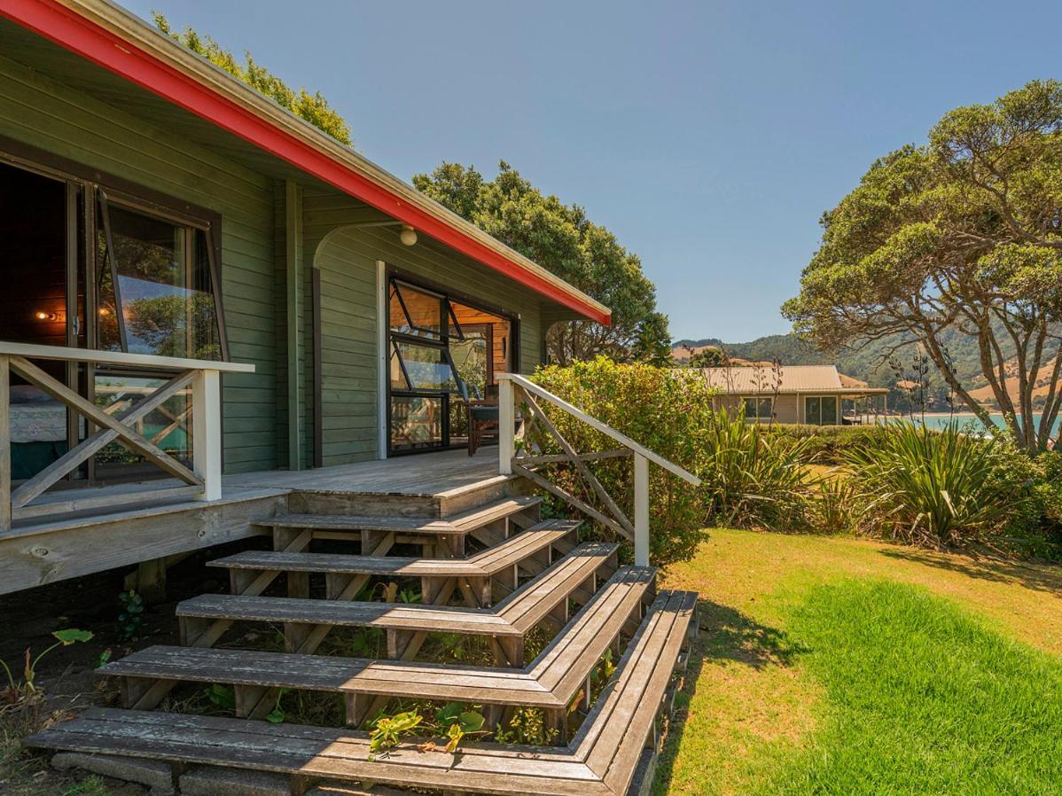 Norma'S Place - Simpsons Beach Bach Villa Whitianga Exterior photo