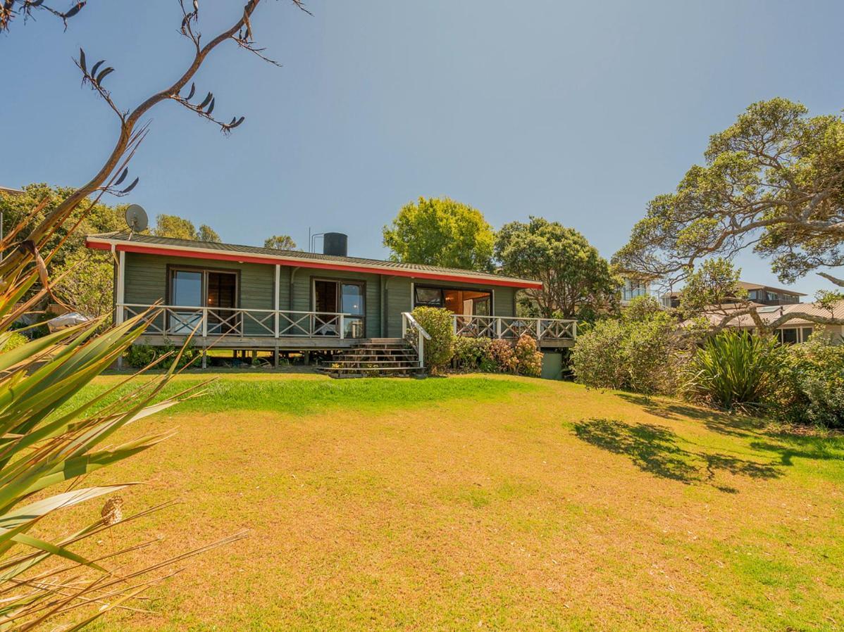 Norma'S Place - Simpsons Beach Bach Villa Whitianga Exterior photo